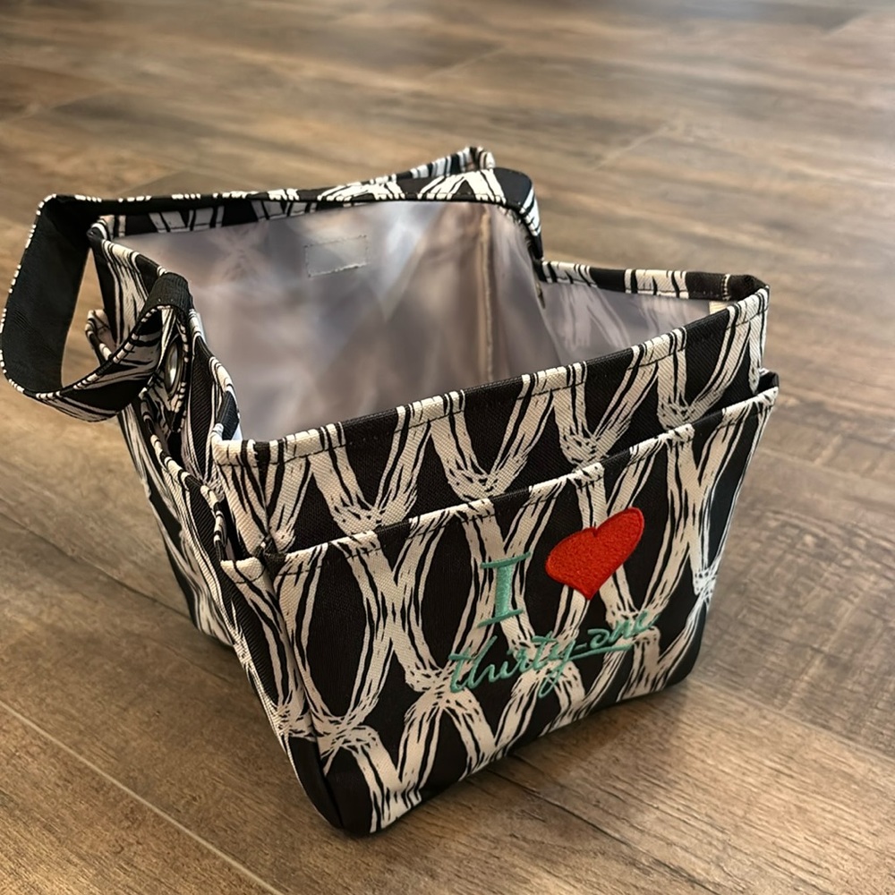 Thirty One Creative Caddy‎ with Embroidery in Black Links Pattern